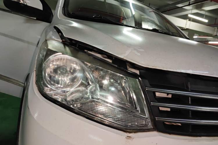 Used Dongfeng Fengon 330 2014 1.5L Manual Utility Version DK15 Right Front Headlight