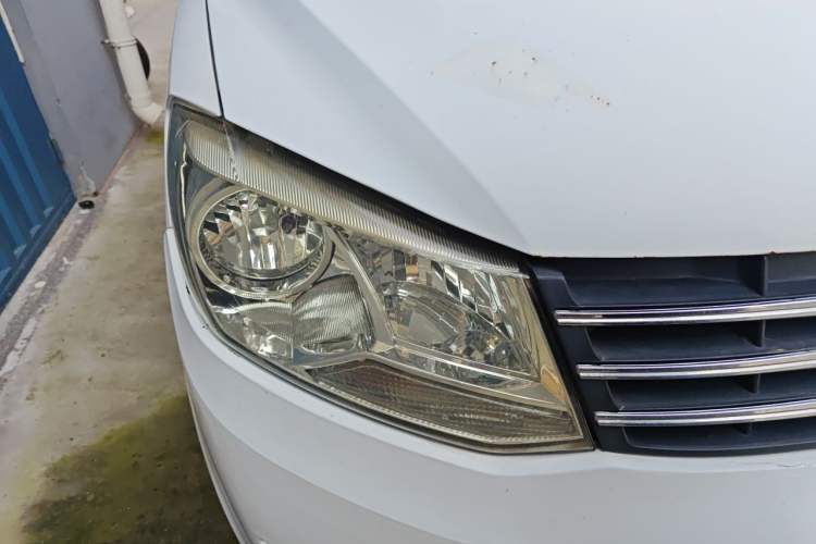 Used Dongfeng Fengon 330 2014 1.5L Manual Utility Version DK15 Right Front Headlight