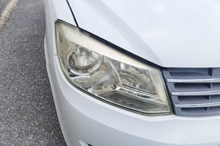 Used Dongfeng Fengon 330 2014 1.5L Manual Utility Version DK15 Right Front Headlight