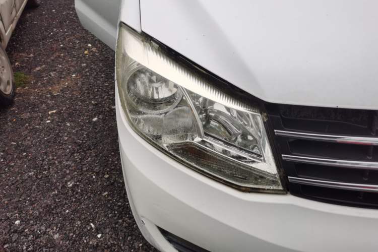 Used Dongfeng Fengon 330 2014 1.5L Manual Utility Version DK15 Right Front Headlight