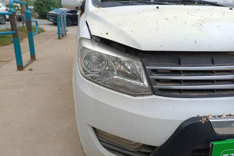 Used Dongfeng Fengon 330 2014 1.5L Manual Utility Version DK15 Right Front Headlight