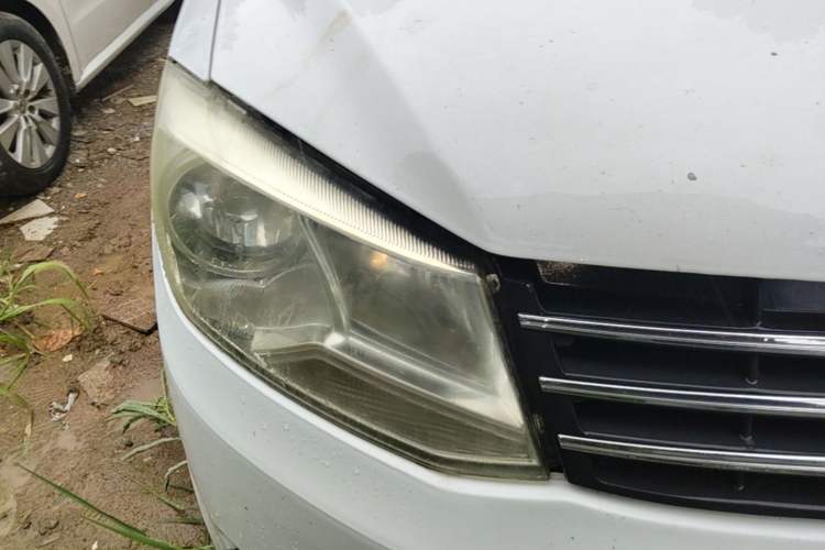 Used Dongfeng Fengon 330 2014 1.5L Manual Utility Version DK15 Right Front Headlight