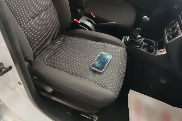 Used Dongfeng Fengon 330 2014 1.2L Manual Practical Version DK12-07 Right Front Seat