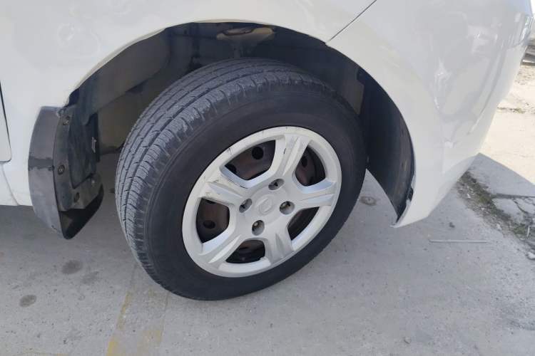 Used Dongfeng Fengon 330 2014 1.3L Manual Utility Version DK13-07 Right Front Wheel Hub