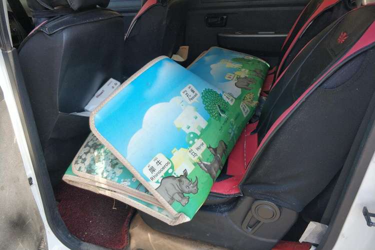 Used Dongfeng Fengon 330 2014 1.5L Manual Utility Version DK15 Right Rear Seat