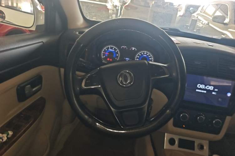Used Dongfeng Fengon 330 2014 1.5L Manual Standard Edition DK15-02 Steering Wheel