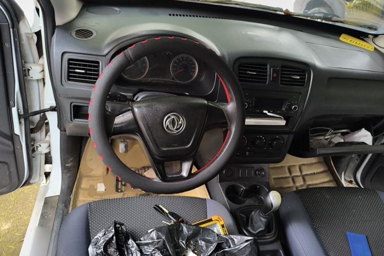 Used Dongfeng Fengon 330 2014 1.5L Manual Utility Version DK15 Steering Wheel