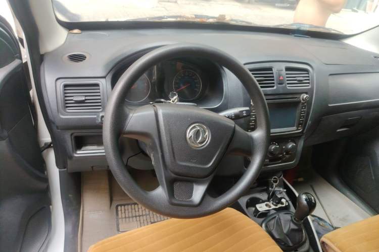 Used Dongfeng Fengon 330 2014 1.2L Manual Practical Version DK12-07 Steering Wheel