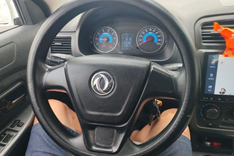 Used Dongfeng Fengon 330 2014 1.5L Manual Utility Version DK15 Steering Wheel