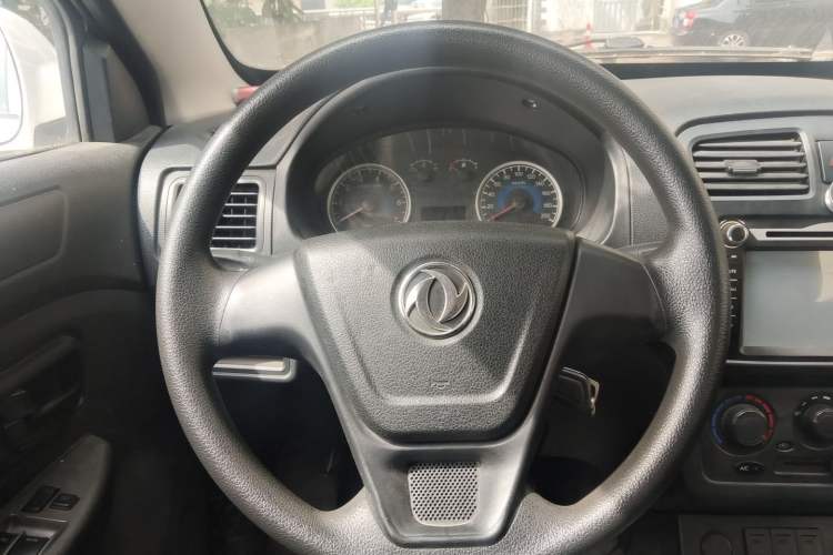 Used Dongfeng Fengon 330 2014 1.2L Manual Practical Version DK12-07 Steering Wheel