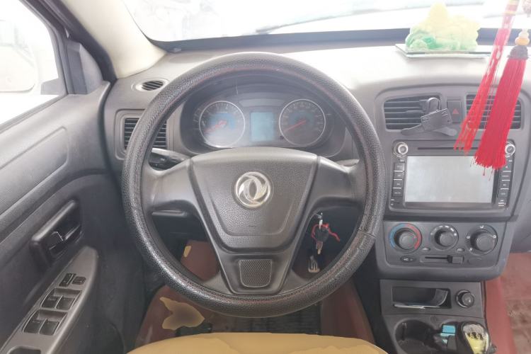 Used Dongfeng Fengon 330 2014 1.5L Manual Utility Version DK15 Steering Wheel
