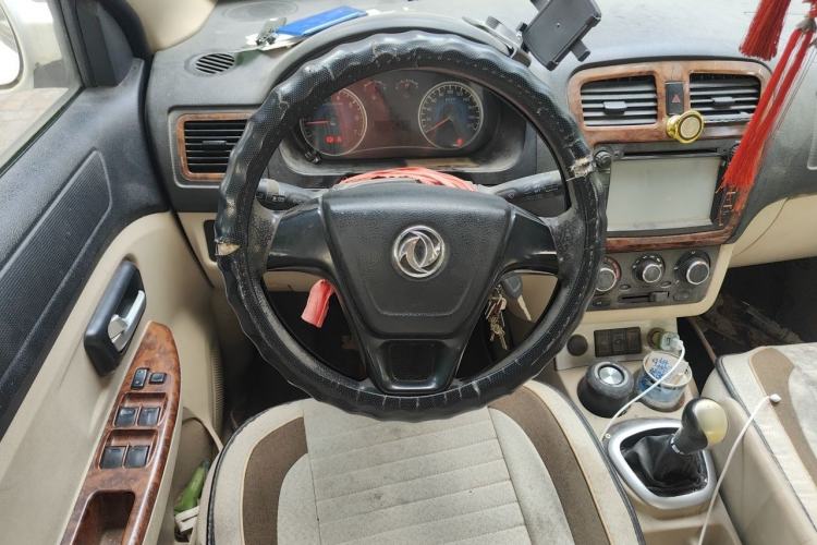 Used Dongfeng Fengon 330 2014 1.5L Manual Utility Version DK15 Steering Wheel
