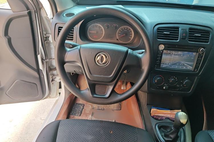 Used Dongfeng Fengon 330 2014 1.5L Manual Utility Version DK15 Steering Wheel