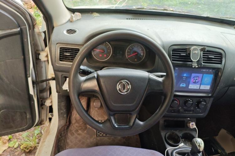 Used Dongfeng Fengon 330 2014 1.5L Manual Utility Version DK15 Steering Wheel