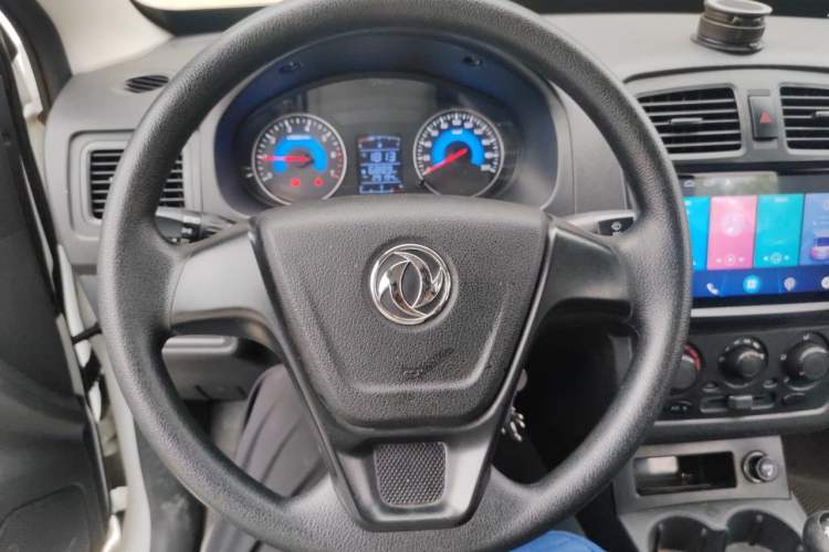 Used Dongfeng Fengon 330 2014 1.5L Manual Utility Version DK15 Steering Wheel