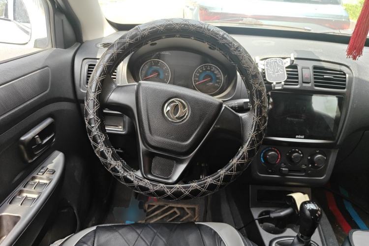 Used Dongfeng Fengon 330 2014 1.5L Manual Utility Version DK15 Steering Wheel
