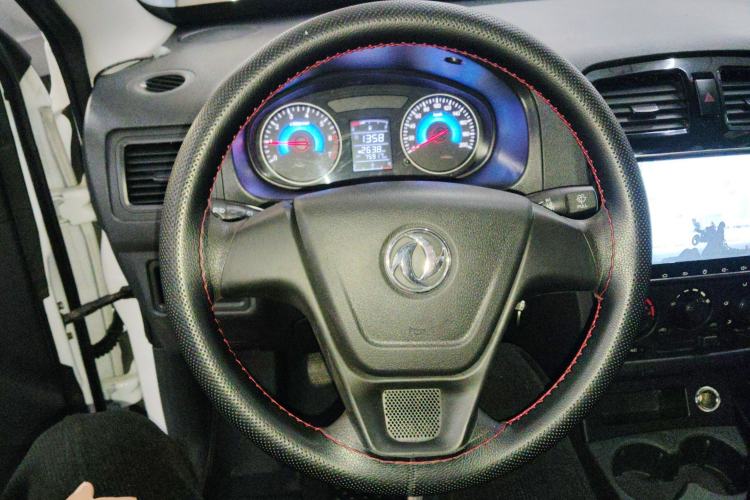 Used Dongfeng Fengon 330 2014 1.5L Manual Utility Version DK15 Steering Wheel