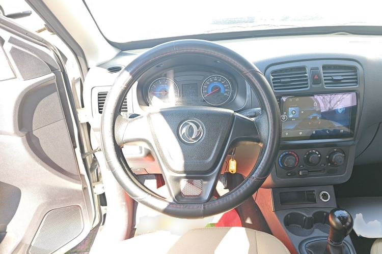 Used Dongfeng Fengon 330 2014 1.5L Manual Utility Version DK15 Steering Wheel