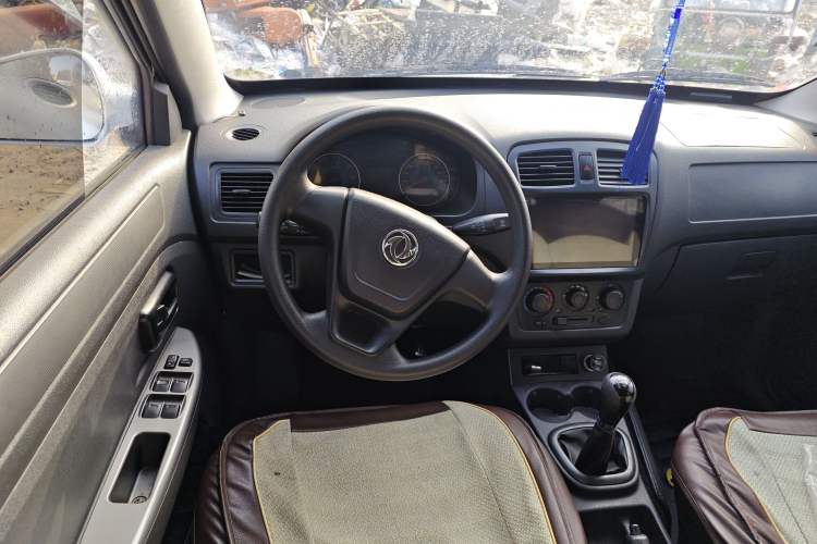 Used Dongfeng Fengon 330 2014 1.5L Manual Utility Version DK15 Steering Wheel