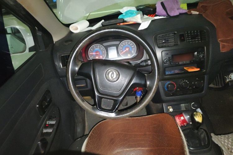 Used Dongfeng Fengon 330 2014 1.5L Manual Utility Version DK15 Steering Wheel