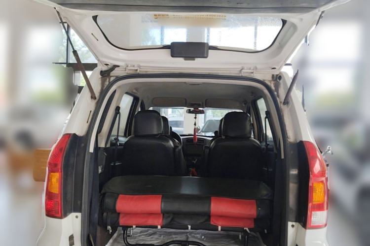 Used Dongfeng Fengon 330 2014 1.2L Manual Practical Version DK12-07 Trunk