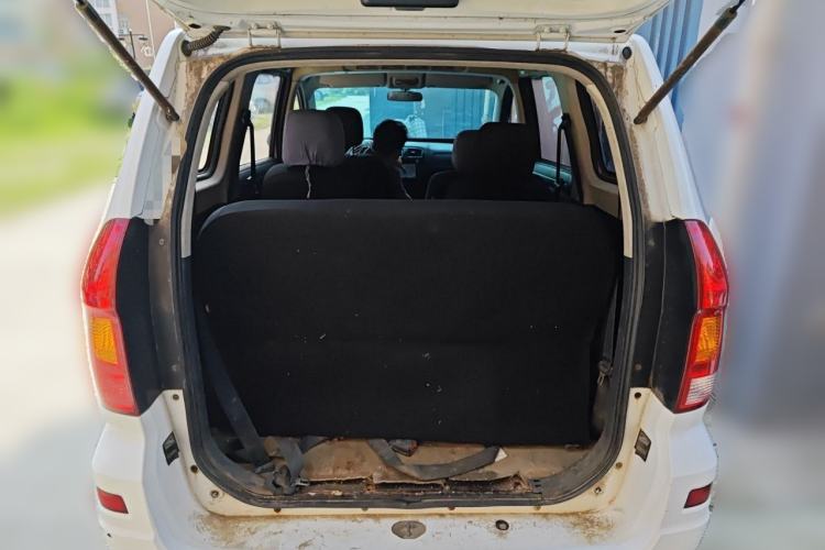 Used Dongfeng Fengon 330 2014 1.5L Manual Utility Version DK15 Trunk
