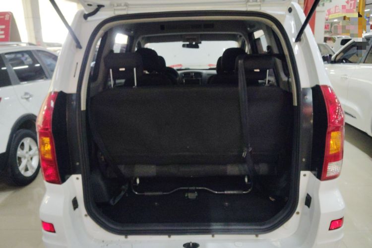Used Dongfeng Fengon 330 2014 1.5L Manual Utility Version DK15 Trunk