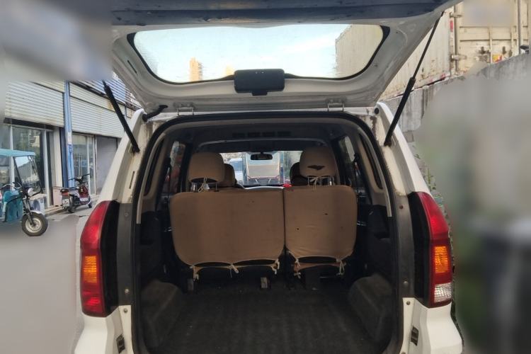Used Dongfeng Fengon 330 2014 1.5L Manual Utility Version DK15 Trunk