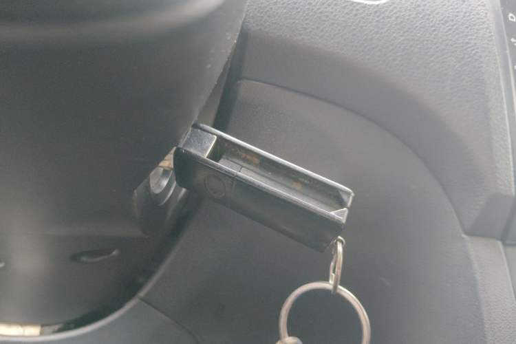 Used Dongfeng Fengon 330 2014 1.5L Manual Utility Version DK15 Vehicle Key