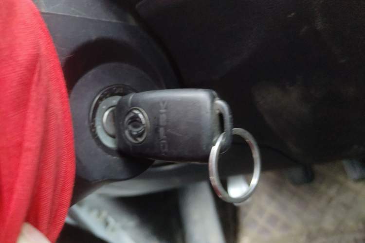 Used Dongfeng Fengon 330 2014 1.5L Manual Standard Edition DK15-02 Vehicle Key