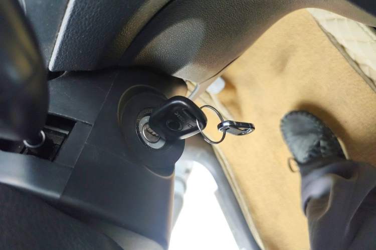 Used Dongfeng Fengon 330 2014 1.3L Manual Utility Version DK13-07 Vehicle Key