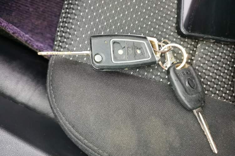 Used Dongfeng Fengon 330 2014 1.5L Manual Utility Version DK15 Vehicle Key