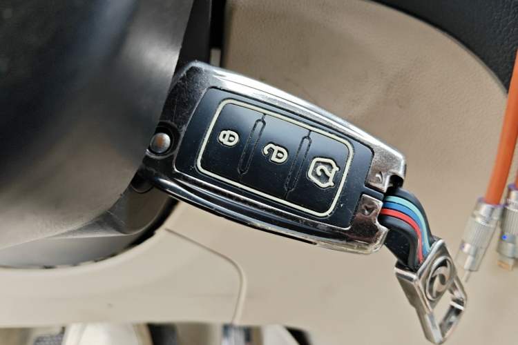 Used Dongfeng Fengon 330 2014 1.5L Manual Utility Version DK15 Vehicle Key