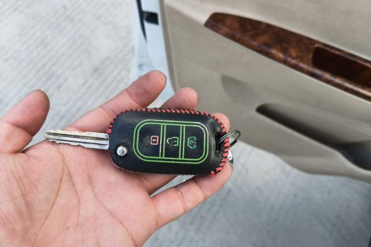 Used Dongfeng Fengon 330 2014 1.5L Manual Utility Version DK15 Vehicle Key