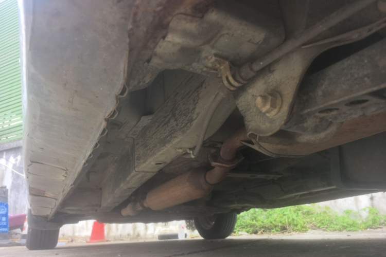 Used Dongfeng Fengon 330 2014 1.5L Manual Standard Edition DK15-02 Chassis Rear Left