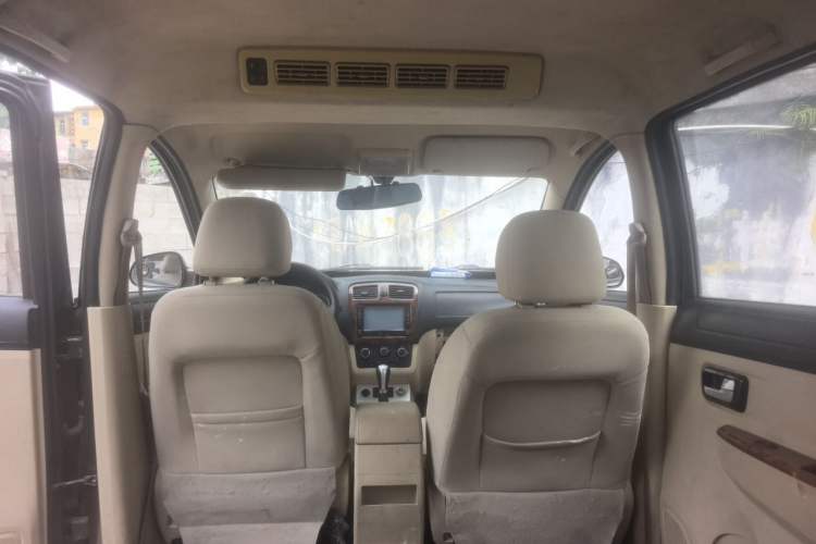 Used Dongfeng Fengon 330 2014 1.5L Manual Standard Edition DK15-02 Headliner