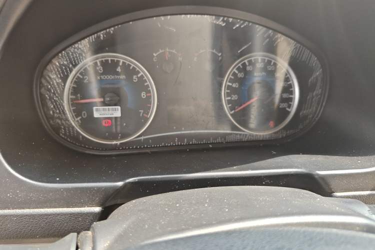 Used Dongfeng Fengon 330 2014 1.5L Manual Comfort Version DK15-02 Odometer Close Up
