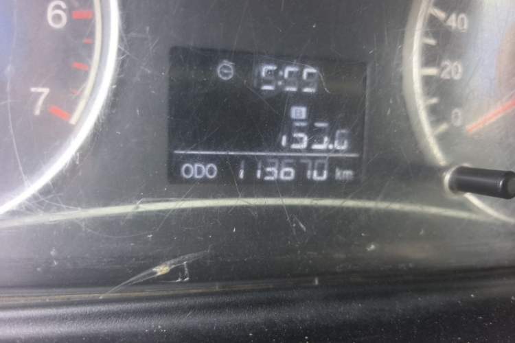 Used Dongfeng Fengon 330 2014 1.5L Manual Standard Edition DK15-02 Odometer Close Up