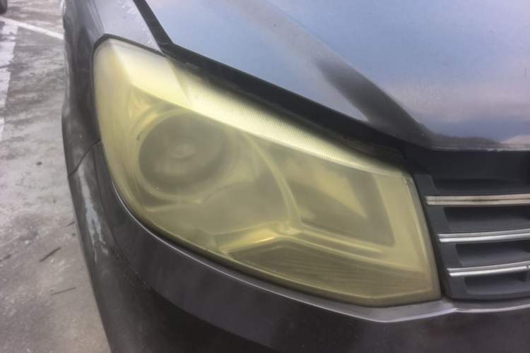 Used Dongfeng Fengon 330 2014 1.5L Manual Standard Edition DK15-02 Right Front Headlight