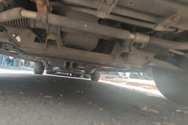 Used Dongfeng Fengon 330 2016 1.2L Manual Base Version DK12-07 Chassis Front