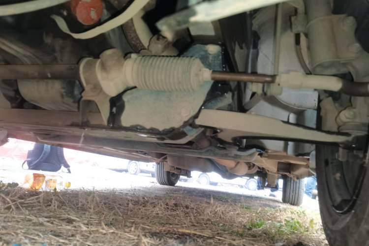 Used Dongfeng Fengon 330 2016 1.2L Manual Base Version DK12-07 Chassis Front Left