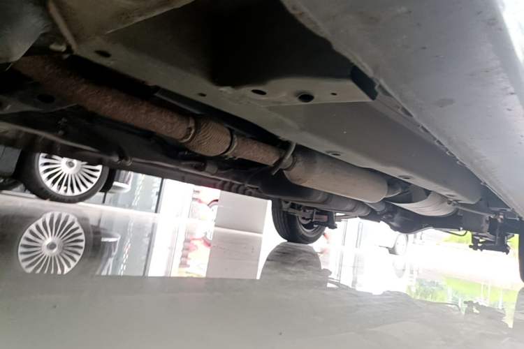 Used Dongfeng Fengon 330 2016 1.2L Manual Base Version DK12-07 Chassis Front Left