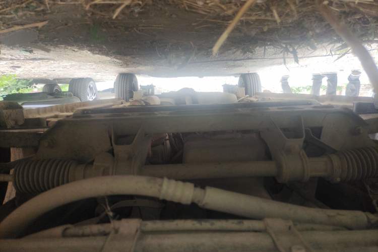 Used Dongfeng Fengon 330  Chassis Front