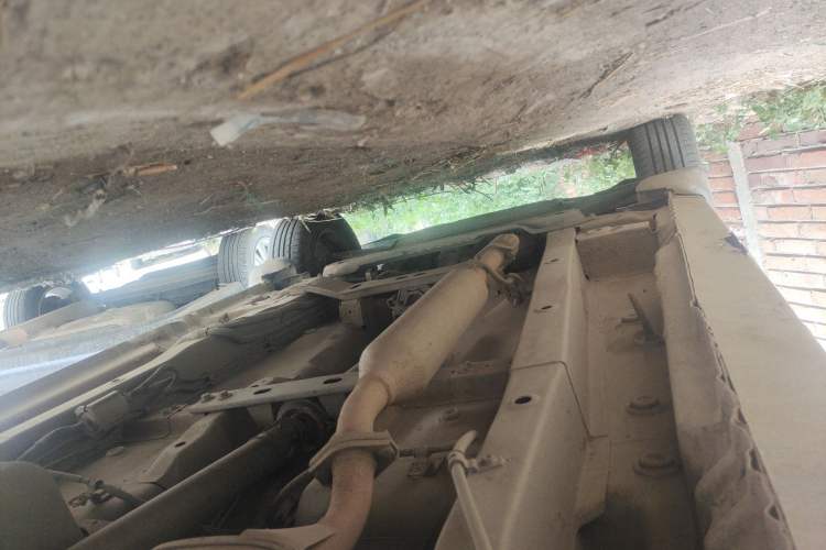 Used Dongfeng Fengon 330  Chassis Rear Left