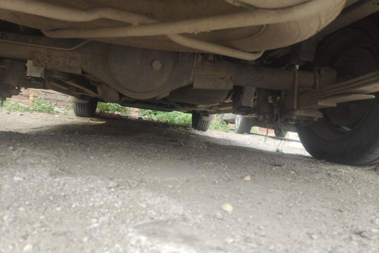 Used Dongfeng Fengon 330  Chassis Rear