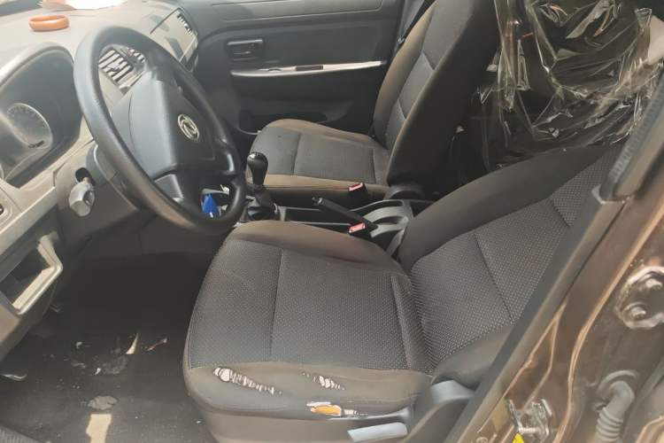 Used Dongfeng Fengon 330 2016 1.2L Manual Base Version DK12-07 Driver Seat