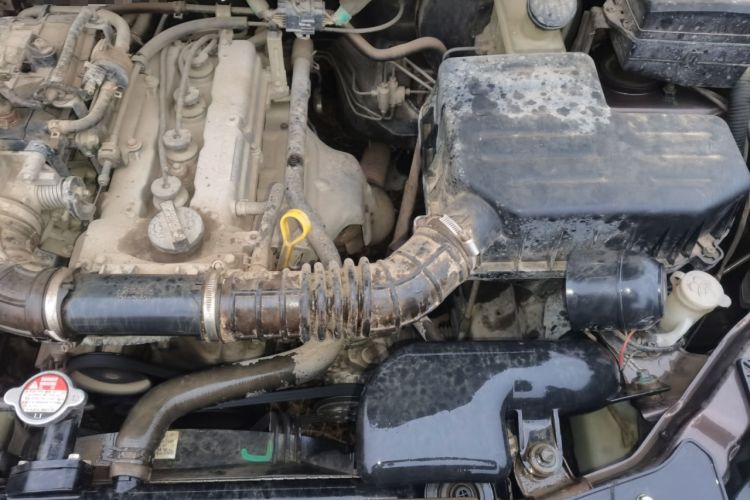Used Dongfeng Fengon 330 2016 1.2L Manual Base Version DK12-07 Engine Bay Left