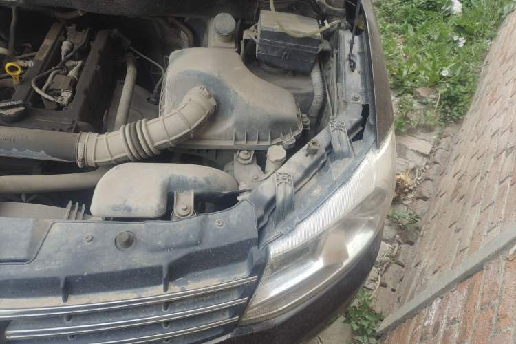 Used Dongfeng Fengon 330  Engine Bay Left
