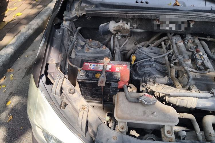 Used Dongfeng Fengon 330 2016 1.5L Manual Enjoyment Model DK15 Engine Bay Right