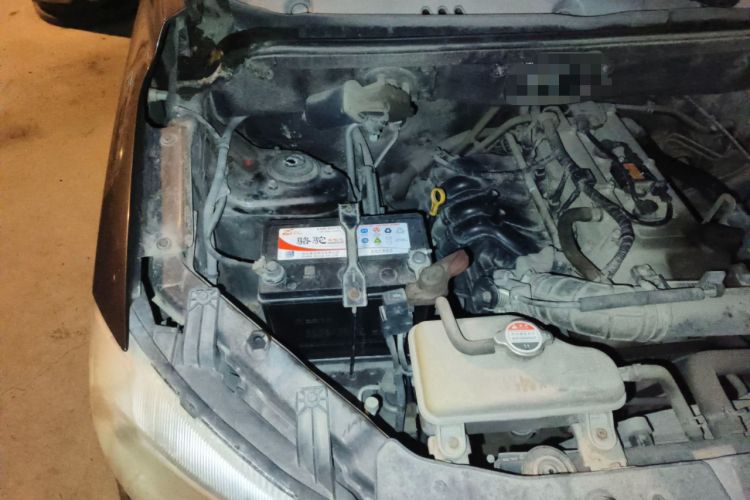 Used Dongfeng Fengon 330 2016 1.5L Manual Enjoyment Model DK15 Engine Bay Right